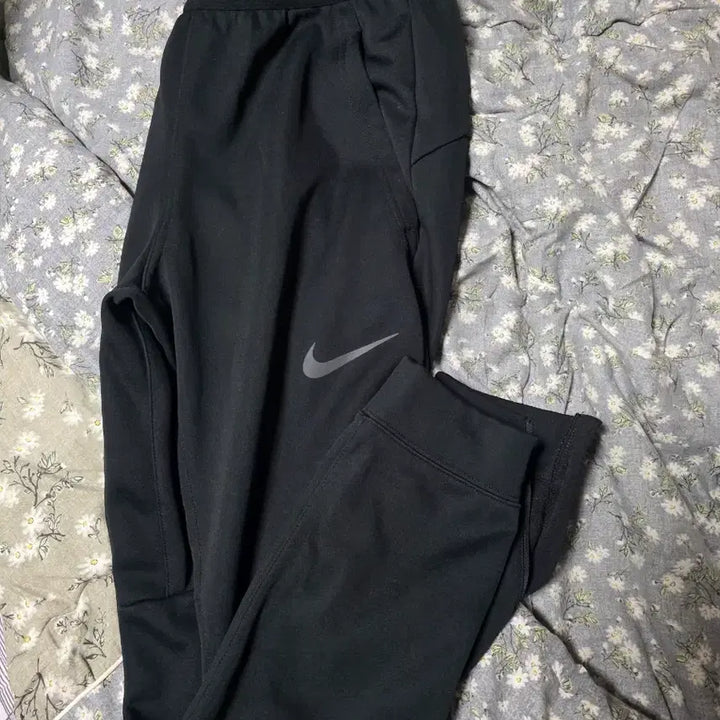 [BUNJANG] Nike Black Training Pants / 나이키 블랙 트레이닝 바지
