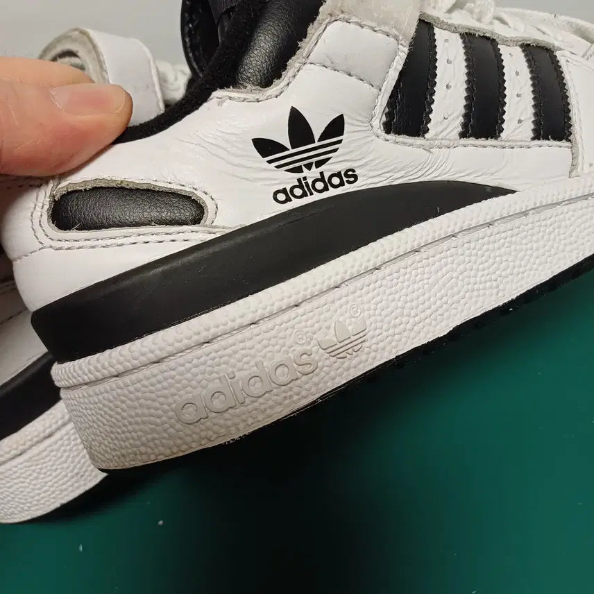 [BUNJANG] Adidas Originals Forum Low Sneakers / 아디다스 오리지널스 포럼 로우 [235]