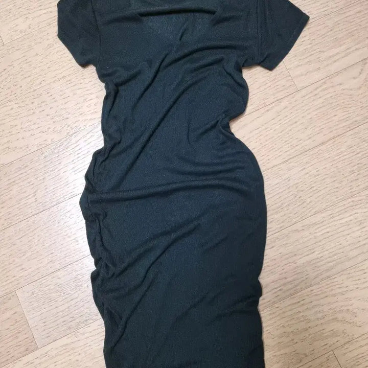 [BUNJANG] Salt U-Neck Shirred Short Sleeve Dress / 솔트 U넥 셔링 반팔 원피스
