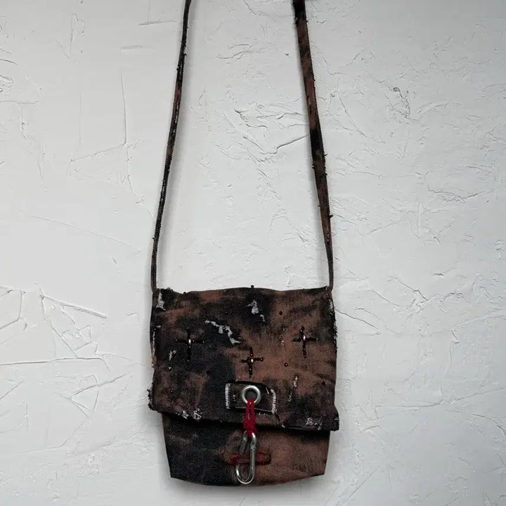 [BUNJANG] VOM Distressed Ritual Denim Bag / VOM Distressed Ritual Denim Bag