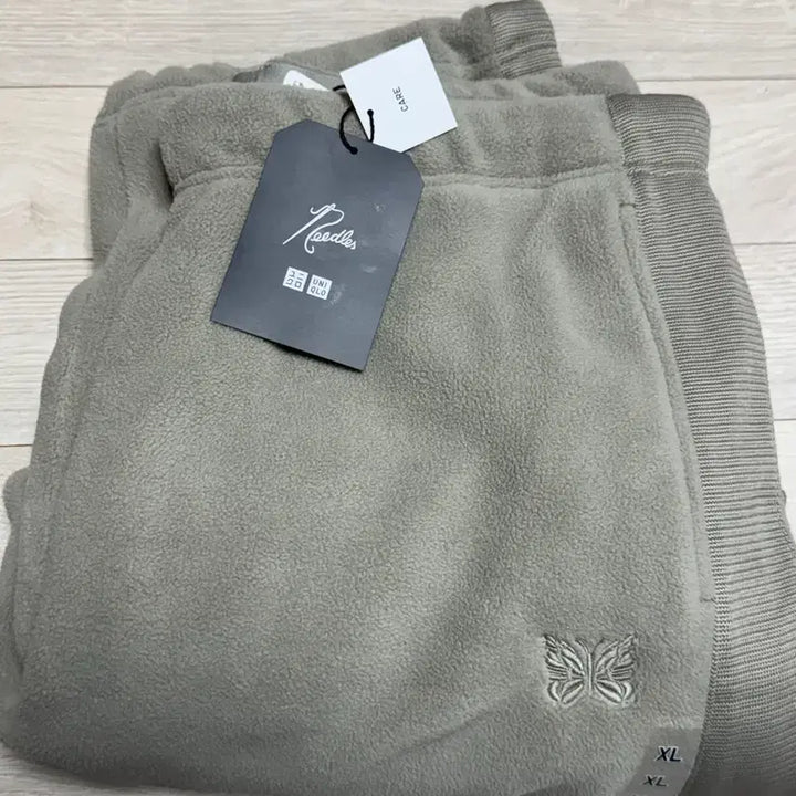 [BUNJANG] Uniqlo x Needles Wide Leg Pants Beige XL / 유니클로 니들스 팬츠 베이지 xl