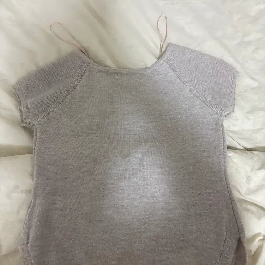 [BUNJANG] Glowny Bow Slit Short Sleeve Knit Top / 글로니 보우 슬릿 반팔 니트