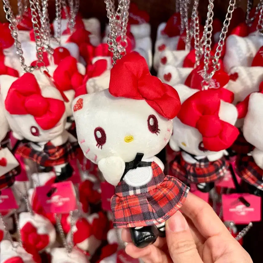 [BUNJANG] Hello Kitty Tartan Check Mascot Doll Keychain / USJ 유니버셜스튜디오 헬로키티 타탄체크 시리즈 마스코트 인형 키링 키홀