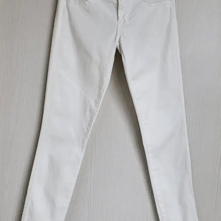 [BUNJANG] Siwy Lovespell White Denim Pants (Size 24) / 씨위 러브스펠 흰색 데님(24)