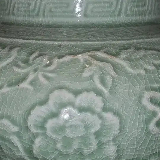 [BUNJANG] Celadon Porcelain Jar with Floral Relief 30cm / 청자 항아리 양각 초화문 높이30 지름28 센치 중국도자기 고도자 골통품