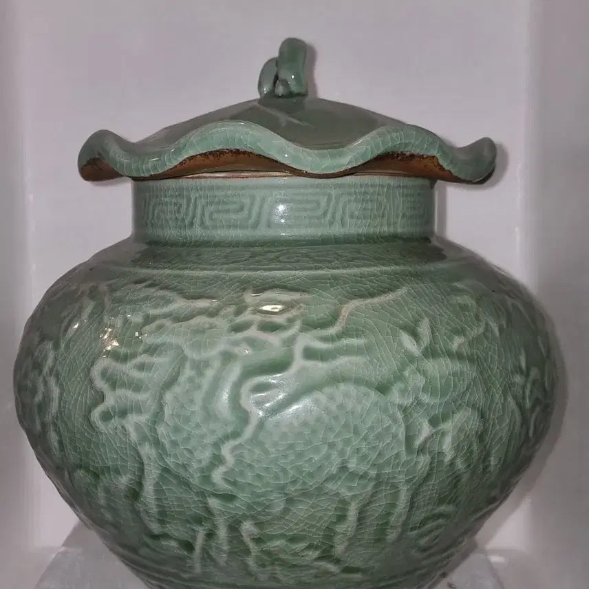 [BUNJANG] Celadon Porcelain Jar with Floral Relief 30cm / 청자 항아리 양각 초화문 높이30 지름28 센치 중국도자기 고도자 골통품