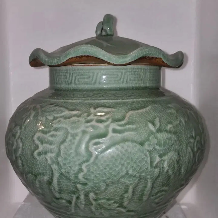 [BUNJANG] Celadon Porcelain Jar with Floral Relief 30cm / 청자 항아리 양각 초화문 높이30 지름28 센치 중국도자기 고도자 골통품