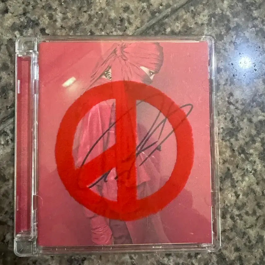[BUNJANG] G-Dragon Kwon Ji Yong Coup D'etat Signed Album / 지드래곤 지디 권지용 GD G DRAGON 친필 싸인 사인 앨범 쿠데타