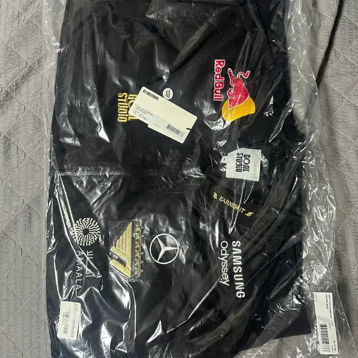 [SOLD OUT] T1 2025 금뱃지 6성 월드 챔피언 유니폼 자켓 2XL