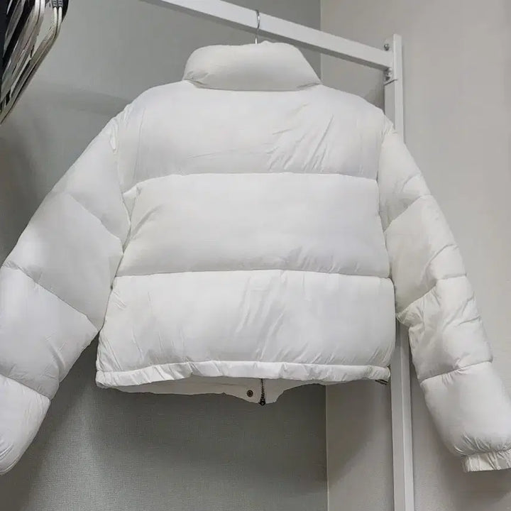 [BUNJANG] Mondayoff Wellon Short Padded Jacket / 먼데이오프 웰론 숏패딩