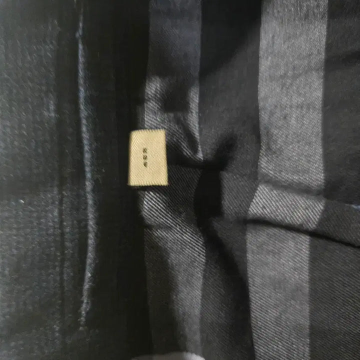 [SOLD OUT] 버버리 정품 네이비 블라우저 46R 사이즈
