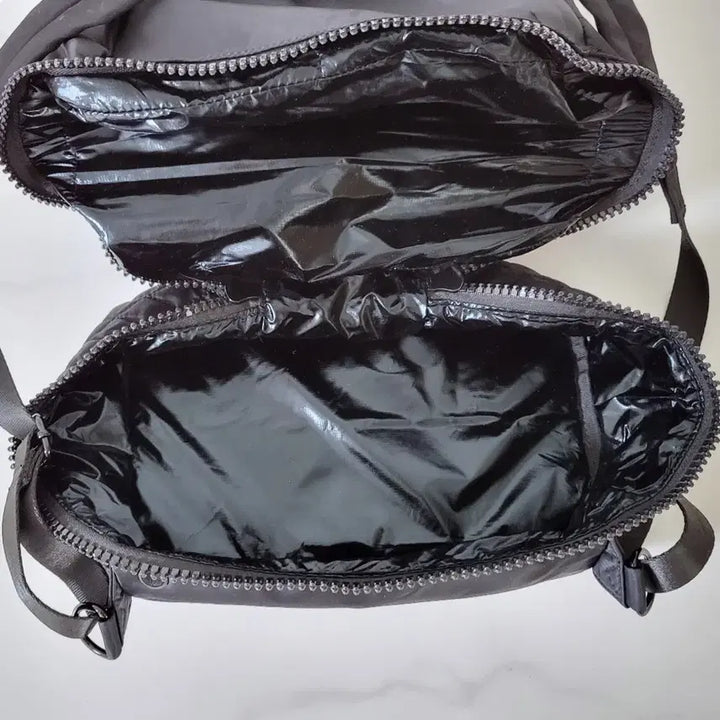 [BUNJANG] Rebecca Minkoff Julian Backpack / 레베카밍코프 줄리안 백팩