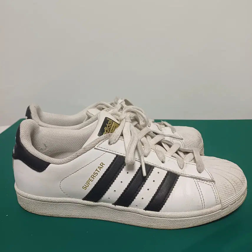 [BUNJANG] Adidas Superstar Foundation White Black Gold Sneakers / [250] 아디다스 슈퍼스타 파운데이션 흰검금(C77124)