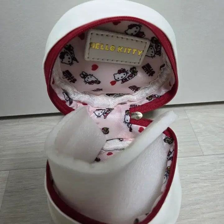 [SOLD OUT] 헬로키티 동전지갑 화이트 파우치