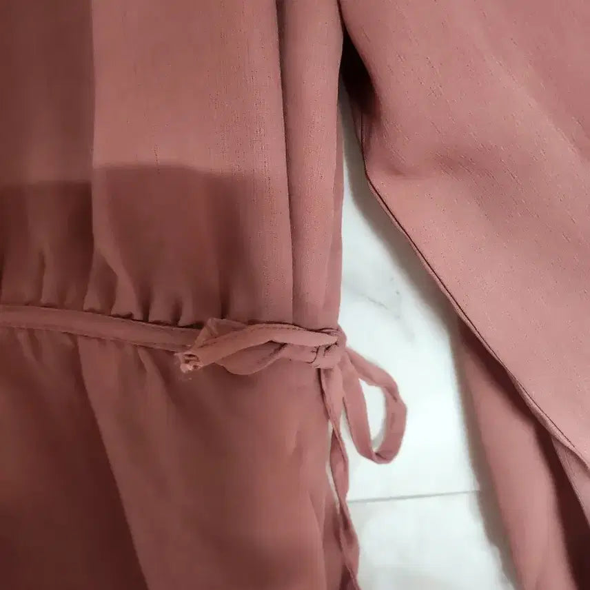 [BUNJANG] Pink Blouse / 새상품 핑크  블라우스   데이트룩  55 66