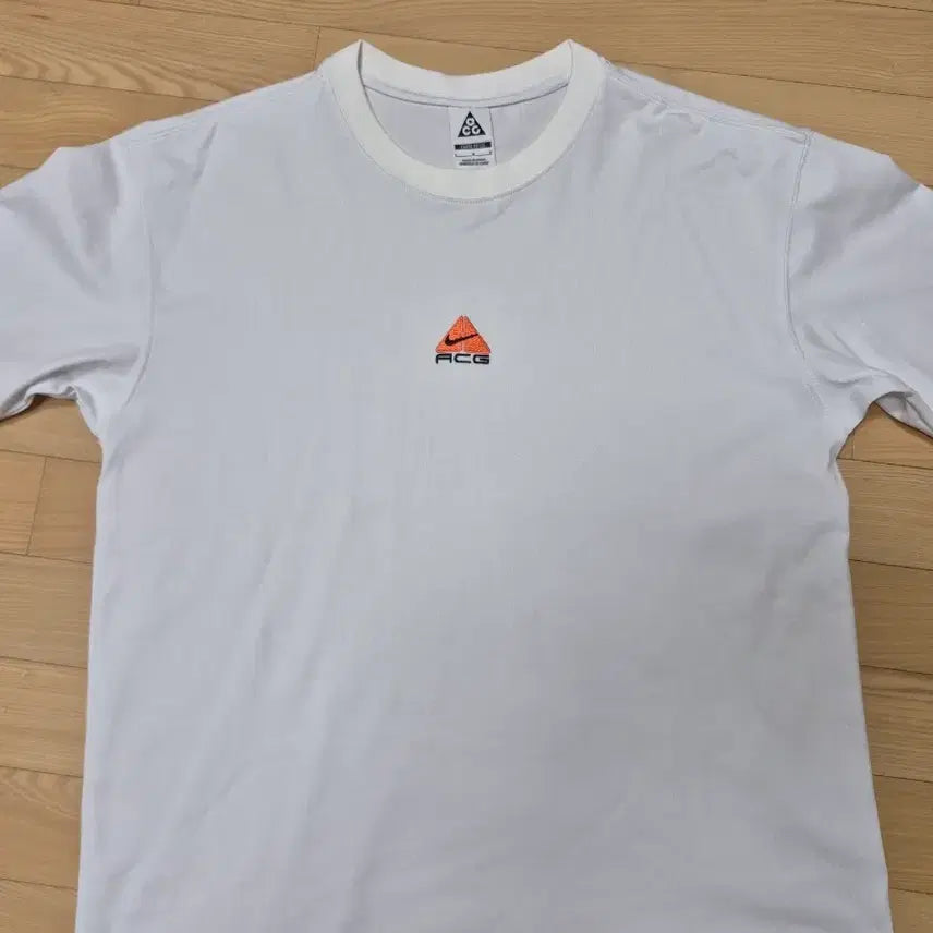 [SOLD OUT] 나이키 acg 반팔티 써밋화이트 주황