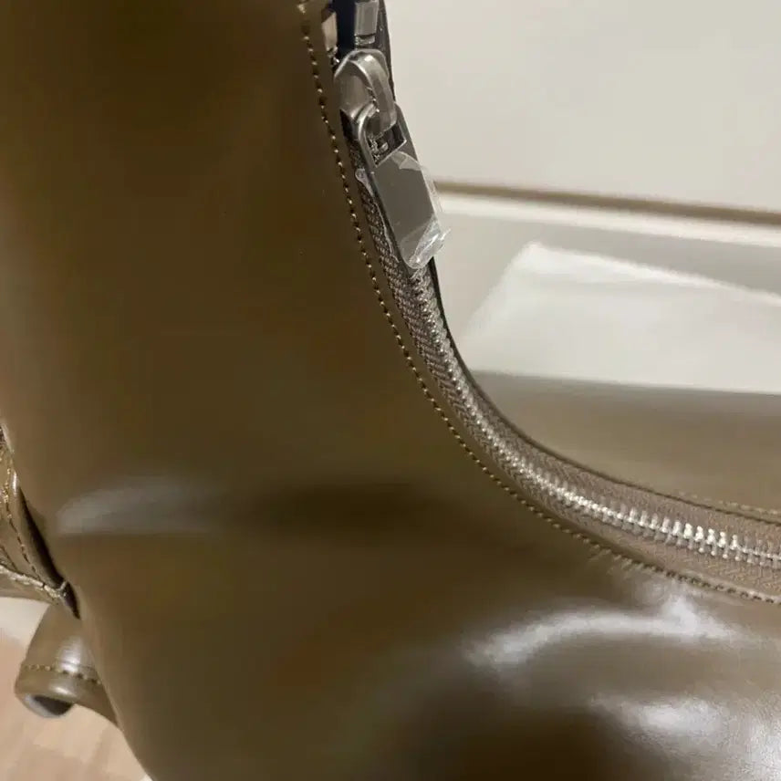 [BUNJANG] KOIMOOI Pocket Hobo Bag (Khaki Brown) / (새상품)코이무이 포켓 호보백 미디움 사이즈(카키브라운)