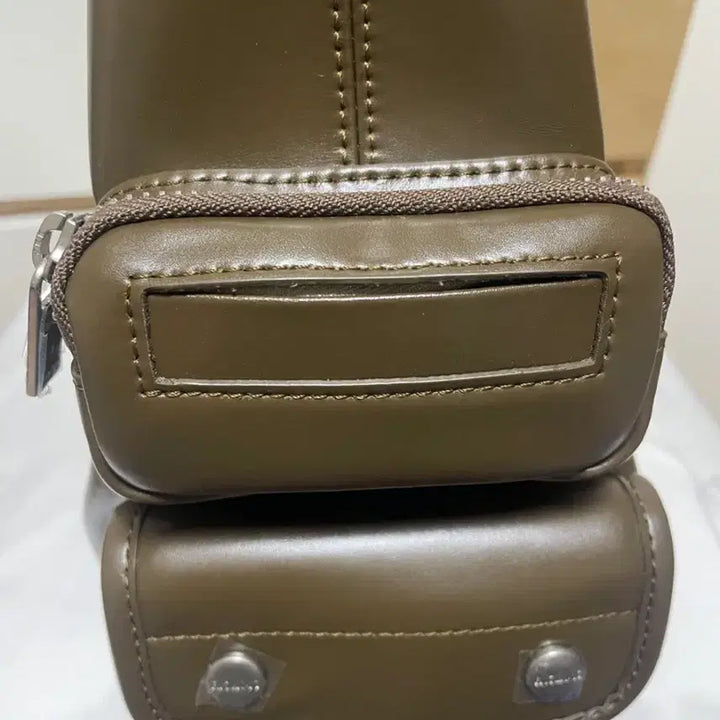 [BUNJANG] KOIMOOI Pocket Hobo Bag (Khaki Brown) / (새상품)코이무이 포켓 호보백 미디움 사이즈(카키브라운)
