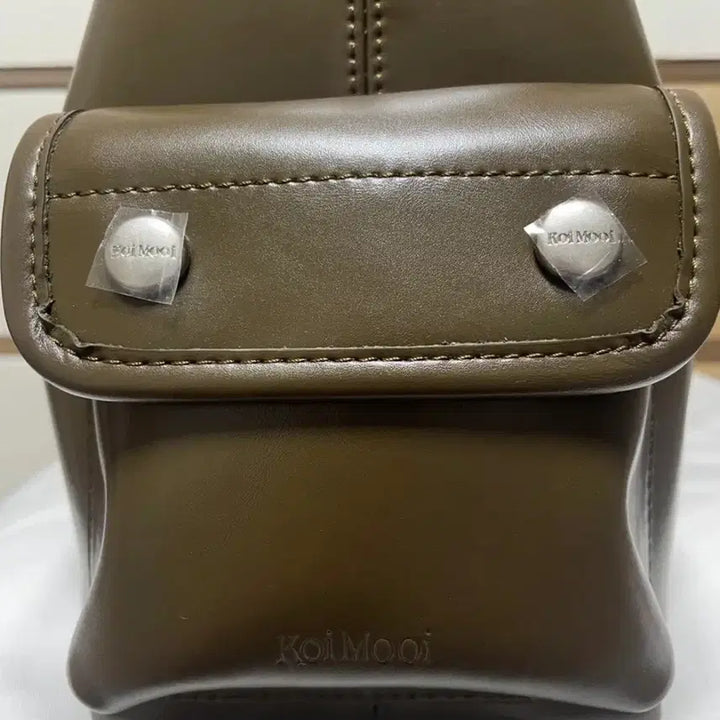 [BUNJANG] KOIMOOI Pocket Hobo Bag (Khaki Brown) / (새상품)코이무이 포켓 호보백 미디움 사이즈(카키브라운)