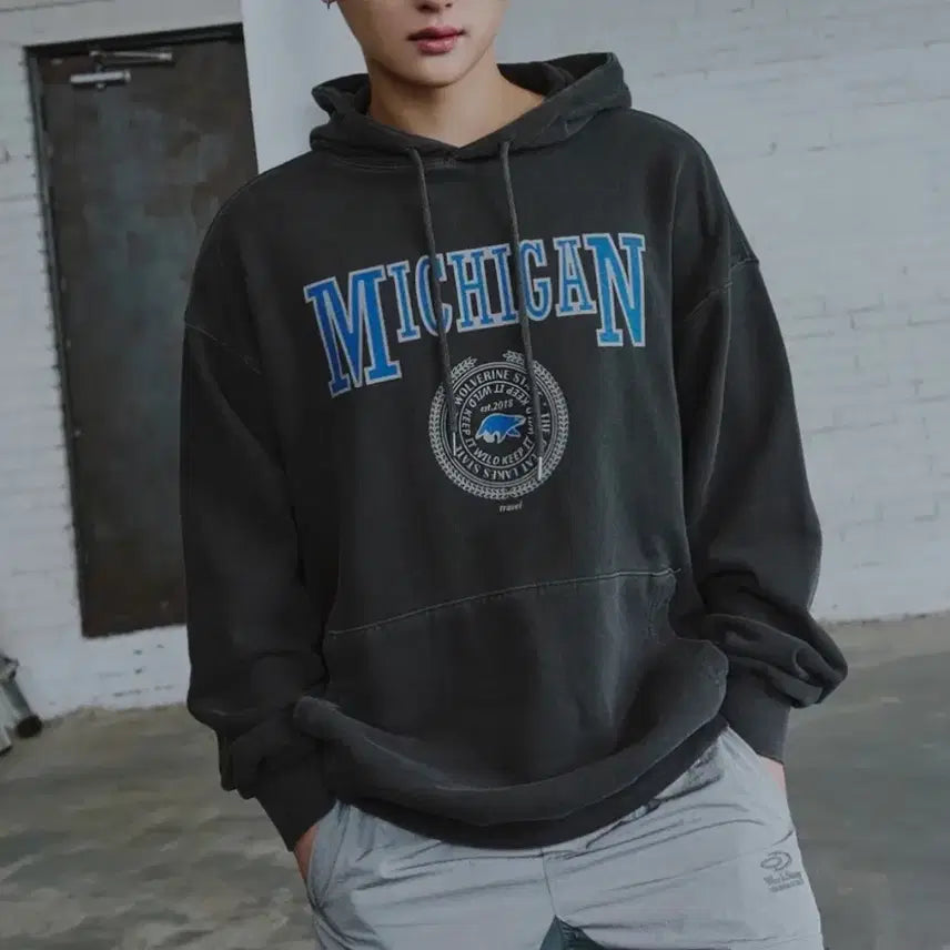 [BUNJANG] Travel Michigan Hoodie Black Charcoal - L Size / 트래블 미시간 후드티 블랙차콜