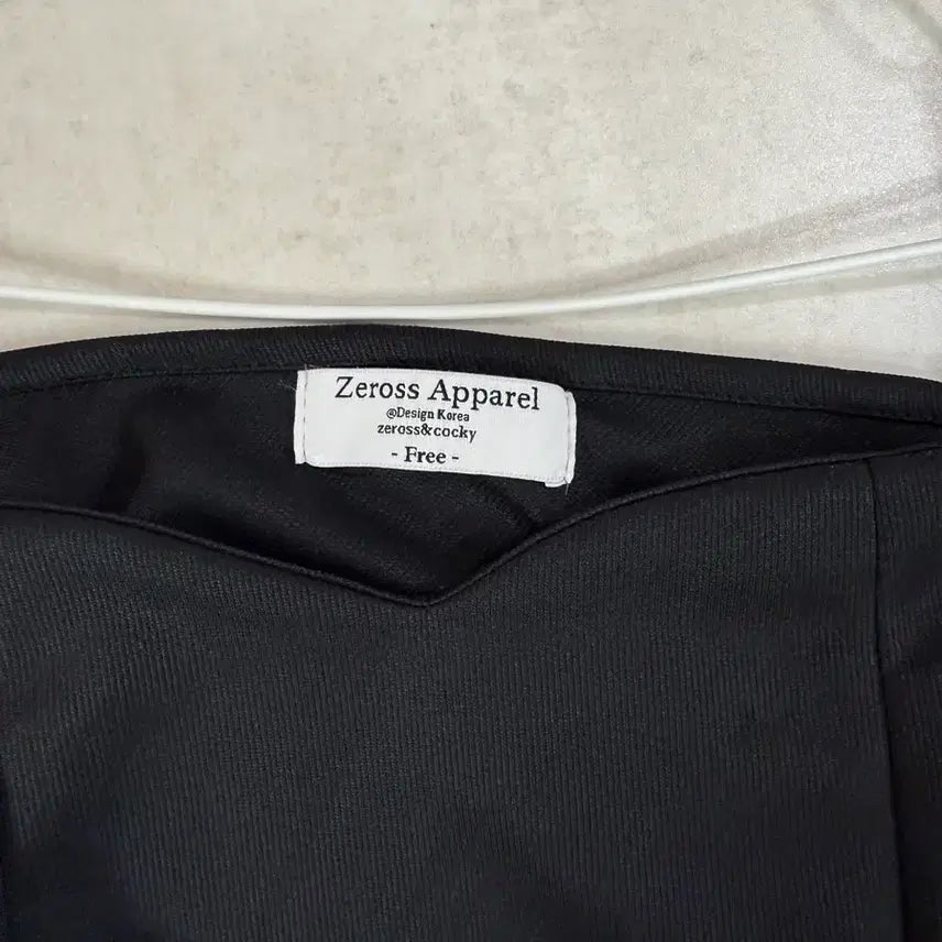[BUNJANG] Black Square Neck Puff Sleeve Long Blouse / 5/26까지 블랙 스퀘어넥 소매퍼프 긴팔 블라우스