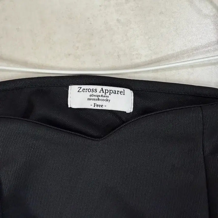 [BUNJANG] Black Square Neck Puff Sleeve Long Blouse / 5/26까지 블랙 스퀘어넥 소매퍼프 긴팔 블라우스