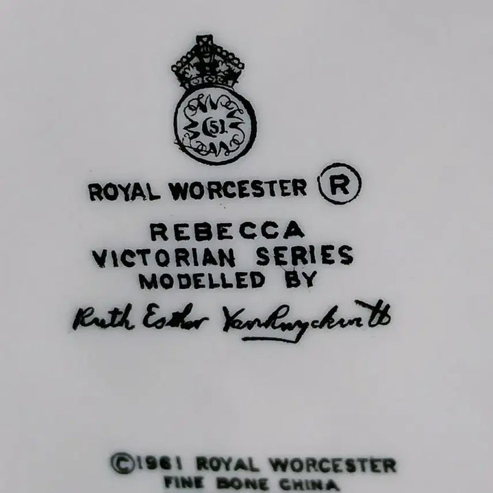 [BUNJANG] Royal Worcester Rebecca Figurine / 영국 로얄우스터 피겨린