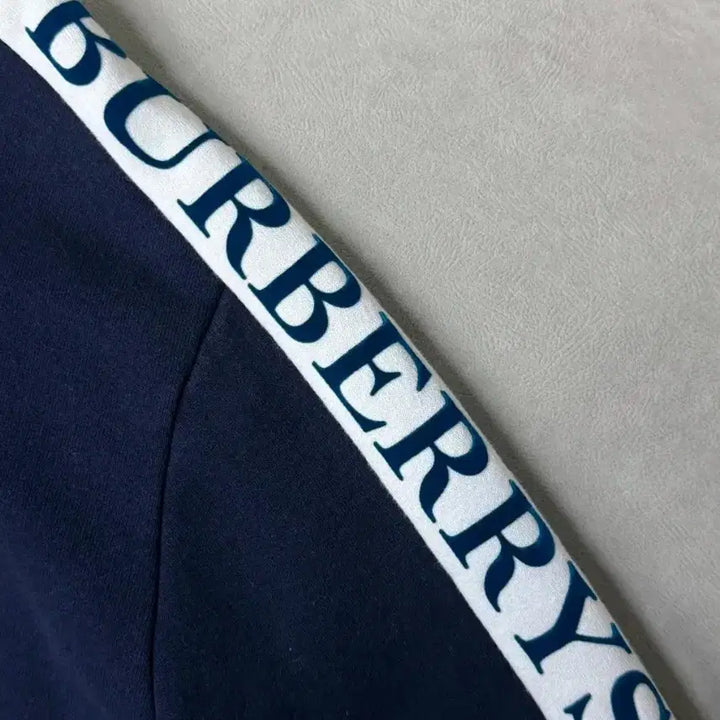[BUNJANG] Burberry Archive Logo Sweatshirt / [XXXL]버버리 컬러  아카이브 로고 맨투맨