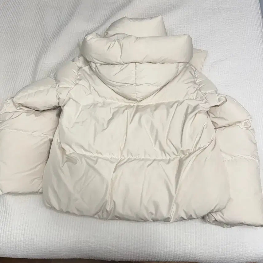 [BUNJANG] Floome Bonita Duck Down Padding - Ivory / 플로움 패딩 Bonita Duck Down Padding 아이보리