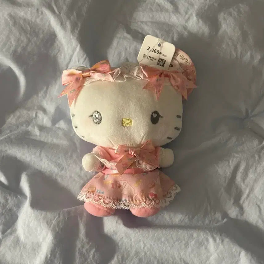 [BUNJANG] Hello Kitty Romantic Sweet Keyring Doll / (새상품) 헬로키티 로맨틱 스위트 무뉴구루미 마스코트 키링 인형