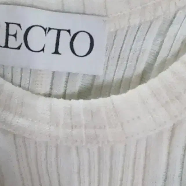 [BUNJANG] RECTO Sleeveless Top / 렉토 슬리브리스 화이트