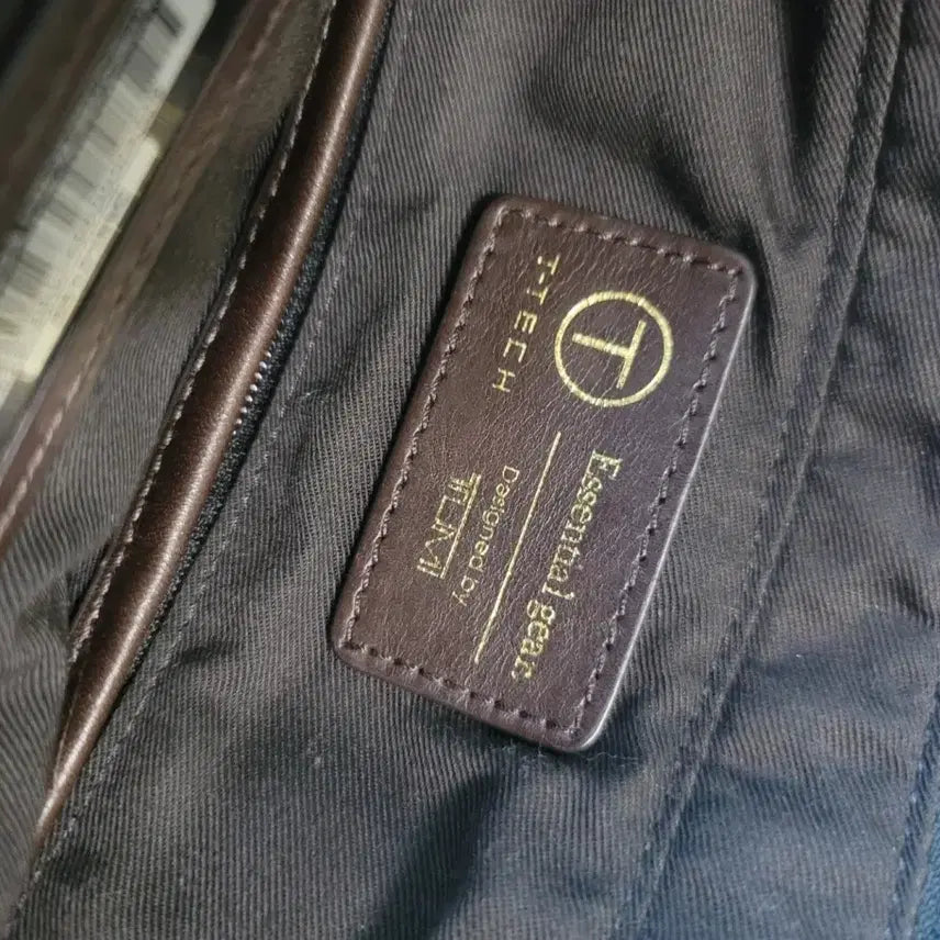 [BUNJANG] Tumi T-TECH Essential Gear Crossbody Bag / 투미 T-TECH 에센셜 기어 크로스백