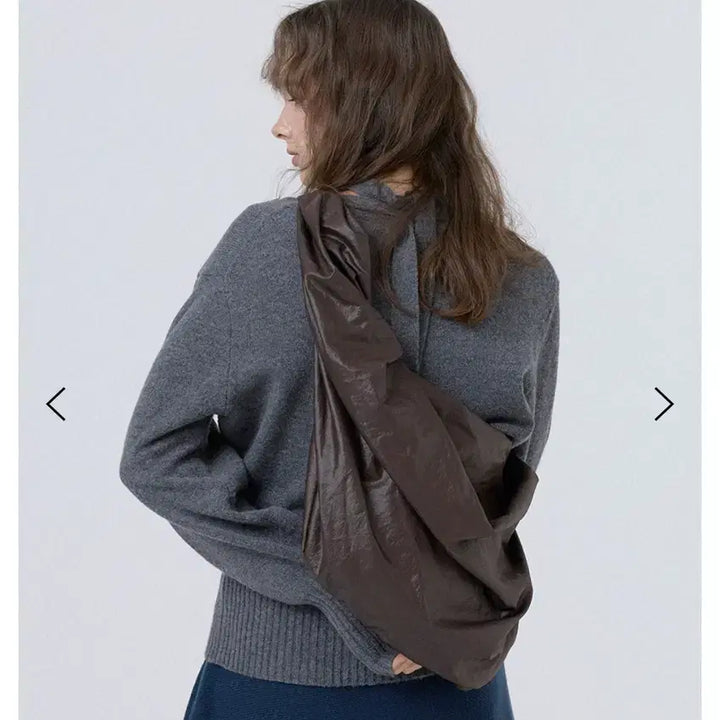 [BUNJANG] A.CO.COR Glossy Mid Tangle Twist Bag Brown / 아코크 글로시 미드 탱글 트위스트백 브라운
