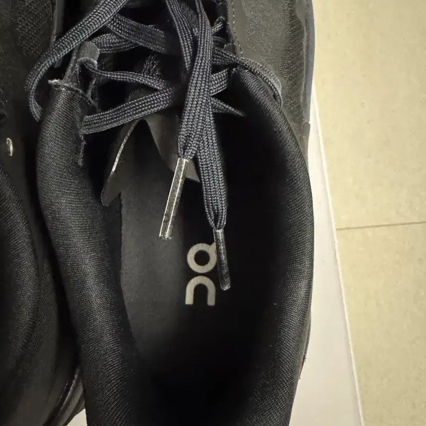 [BUNJANG] Pap x On Running Cloudmonster Black Sneakers / [260]파프x온러닝 클라우드몬스터 블랙