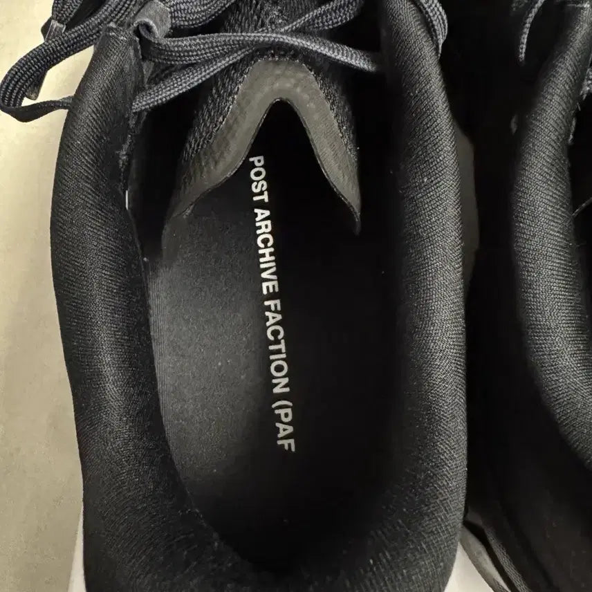 [BUNJANG] Pap x On Running Cloudmonster Black Sneakers / [260]파프x온러닝 클라우드몬스터 블랙