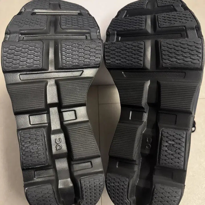 [BUNJANG] Pap x On Running Cloudmonster Black Sneakers / [260]파프x온러닝 클라우드몬스터 블랙