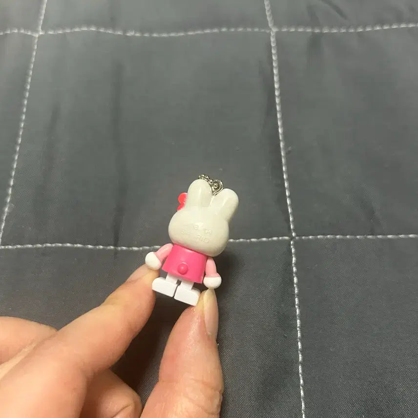[BUNJANG] Kitty Cash Rabbit Lego Keyring / 고전 키티 캐시 토끼 레고 키링