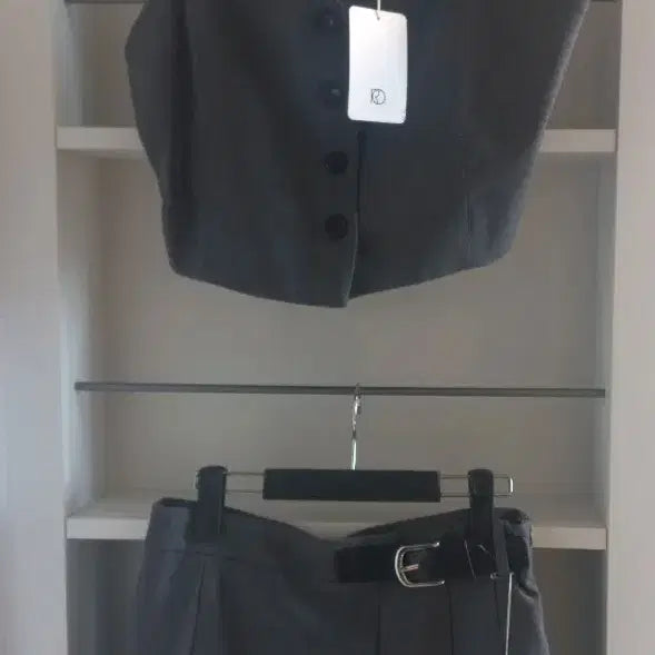 [BUNJANG] JJIGOT Wool Bustier and Belted Wool Pleated Skirt Set / 새상품 제이제이지고트 울 뷔스티에, 벨트 울 플리츠 스커트, 66