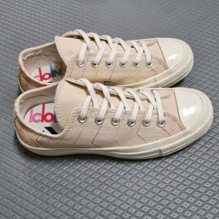 [BUNJANG] Converse Chuck 70s Light Bisque Low Sneakers (235) / 컨버스 척테일러 70s 라이트비스크 로우 멀티(235)