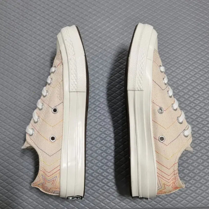 [BUNJANG] Converse Chuck 70s Light Bisque Low Sneakers (235) / 컨버스 척테일러 70s 라이트비스크 로우 멀티(235)