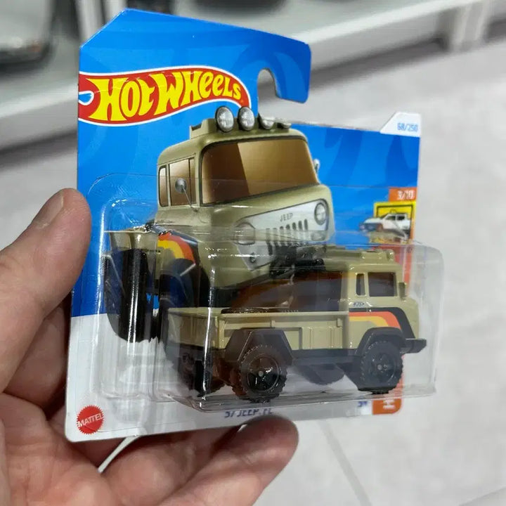 [BUNJANG] Hot Wheels 1957 Jeep FC Beige 1:64 Scale Diecast Model / 1:64 핫휠 지프 FC 1957 베이지 숏카드