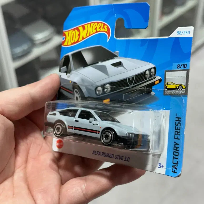[BUNJANG] Hot Wheels 1:64 Alfa Romeo GTV6 3.0 Lock Gray Old Car Short Card / 1:64 핫휠 알파로메오 GTV6 3.0 락그레이 올드카 숏카드
