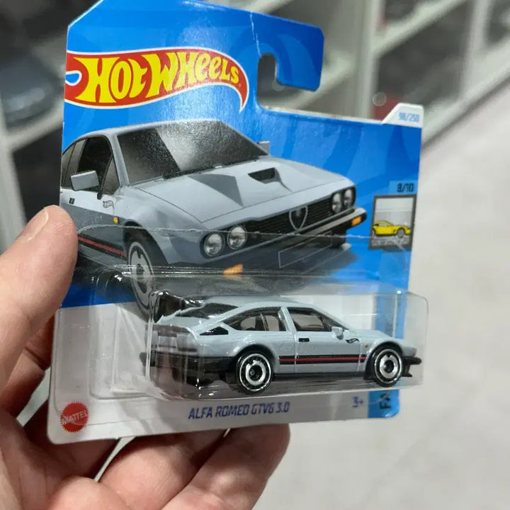 [BUNJANG] Hot Wheels 1:64 Alfa Romeo GTV6 3.0 Lock Gray Old Car Short Card / 1:64 핫휠 알파로메오 GTV6 3.0 락그레이 올드카 숏카드