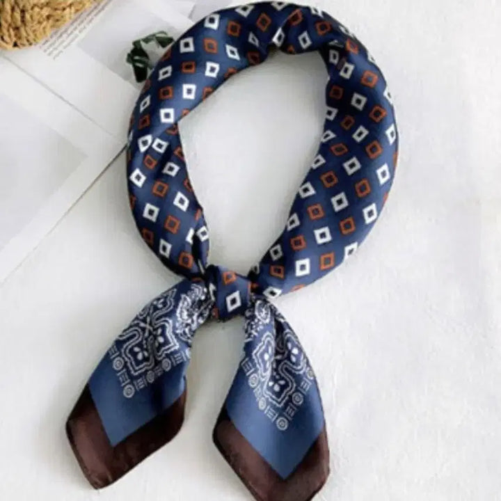 [BUNJANG] Navy Square Pattern Scarf / 네이비 스퀘어 패턴 스카프(새상품)
