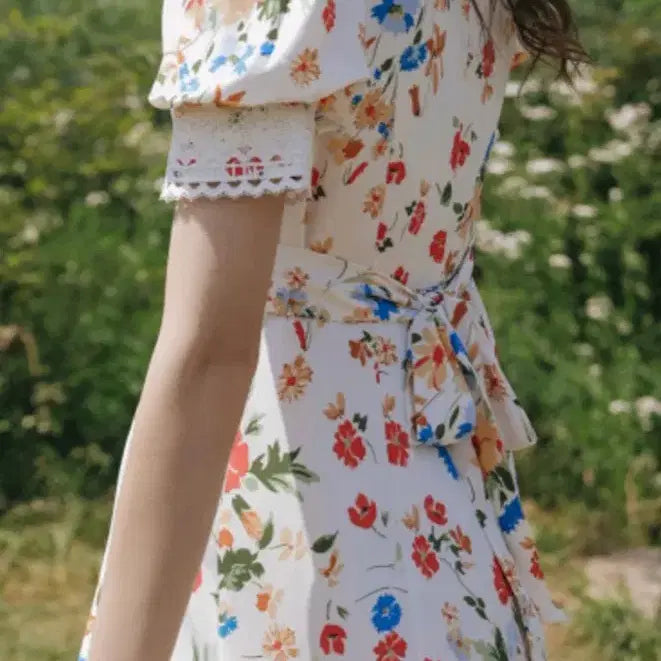 [BUNJANG] Dundrop Flower V-Neck Puff Dress / 새상품던드롭 fancy flower v neck puff dress, s