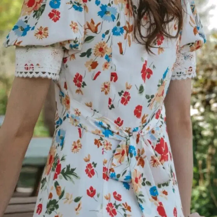 [BUNJANG] Dundrop Flower V-Neck Puff Dress / 새상품던드롭 fancy flower v neck puff dress, s