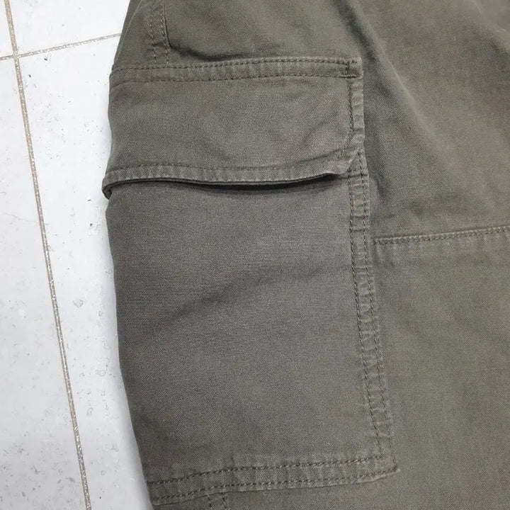 [BUNJANG] Uniqlo Cargo Pants Khaki / 유니클로 카고 바지 카키 68-76