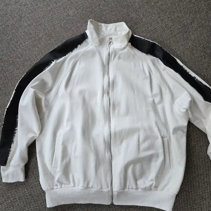 [SOLD OUT] 빅사이즈 오버핏 집업(새상품)