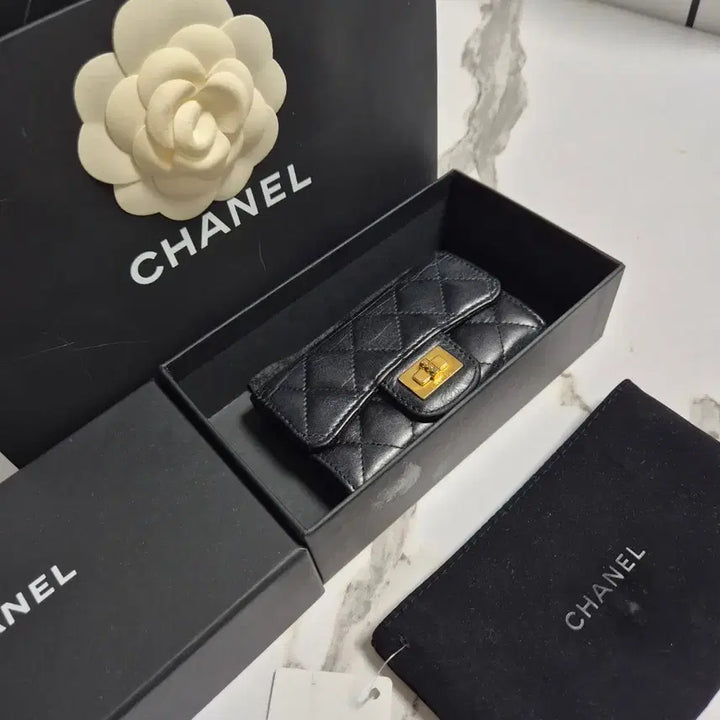 [SOLD OUT] (정품) 샤넬 2.55 빈티지 플랩 금장 카드지갑 명함홀더