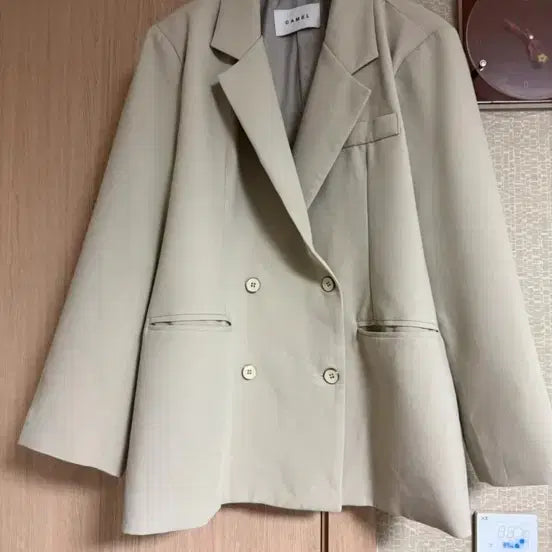 [BUNJANG] CAMEL Double Button Beige Jacket / 새상품 CAMEL 더블 버튼 자켓 베이지 공용